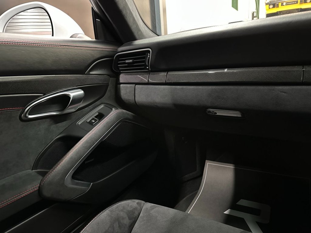 Used Porsche 911 2018 for sale - 76406161: Photo 37