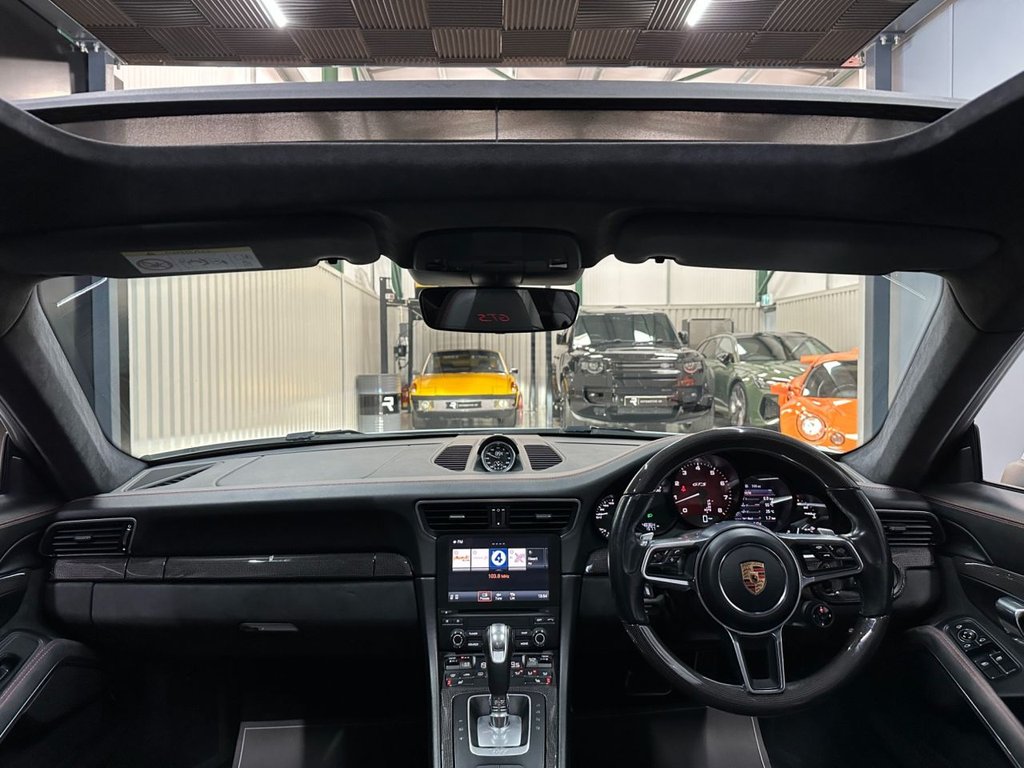 Used Porsche 911 2018 for sale - 76406161: Photo 40