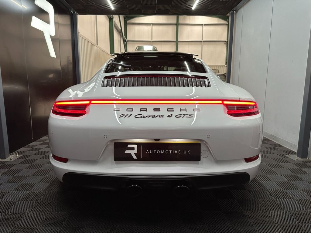 Used Porsche 911 2018 for sale - 76406161: Photo 9