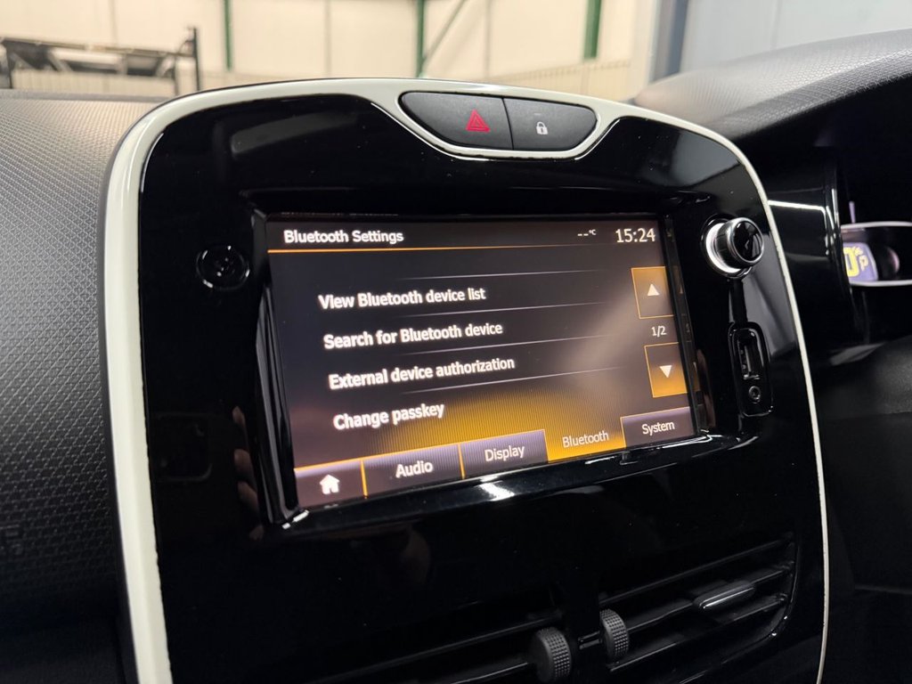 Used Renault Clio 2015 for sale - 78124355: Photo 35