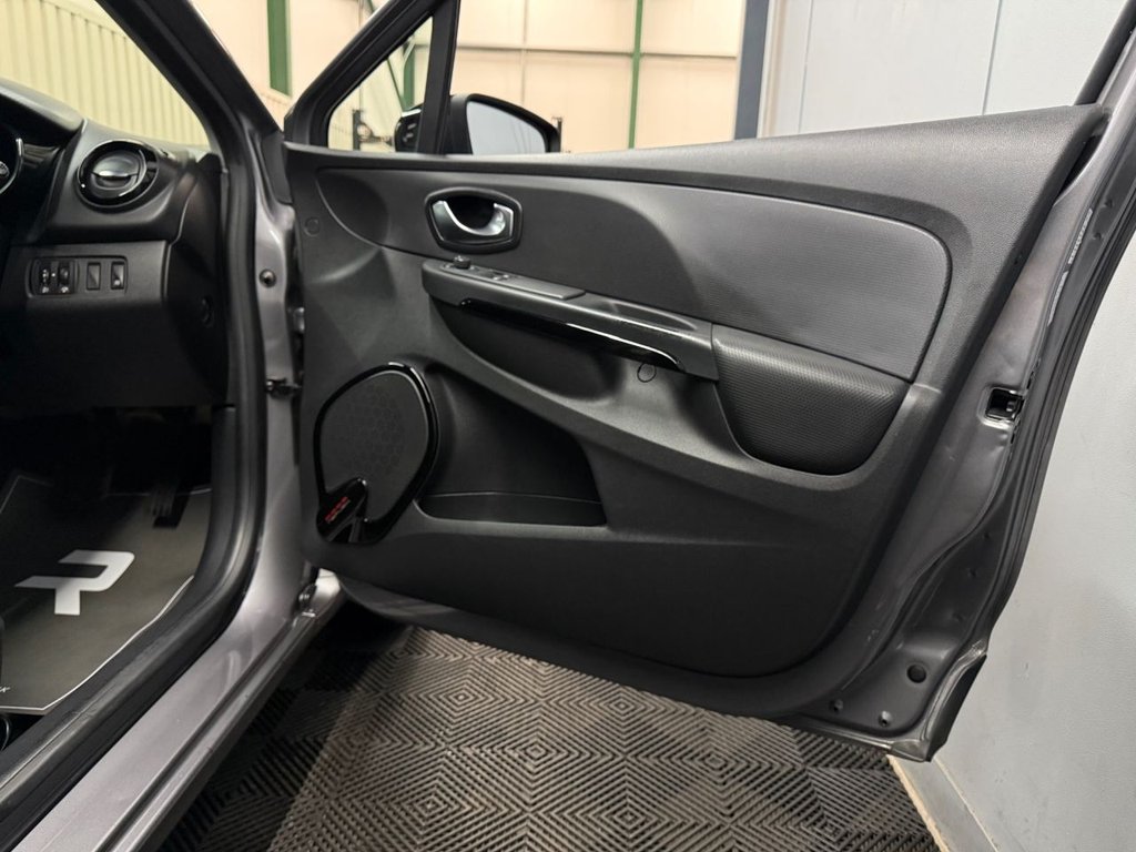 Used Renault Clio 2015 for sale - 78124355: Photo 45