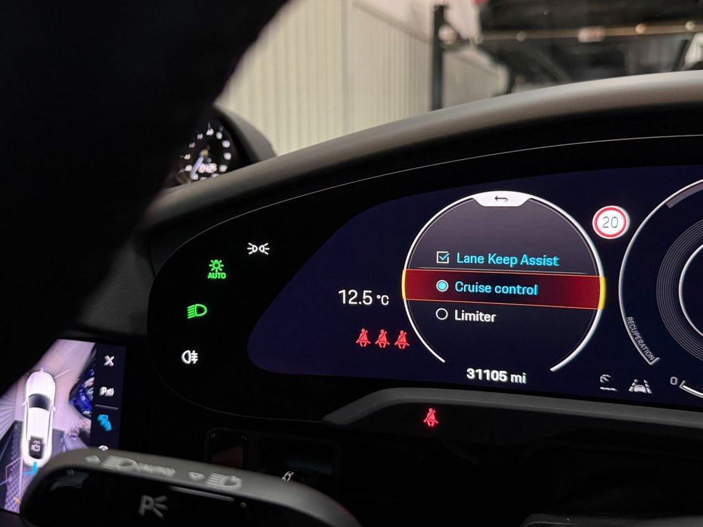 Used Porsche Taycan 2021 for sale - 77780259: Photo 39