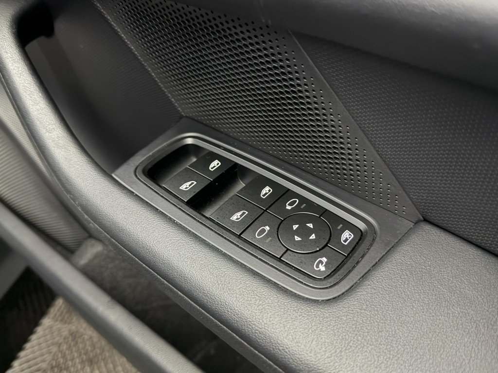 Used Porsche Taycan 2021 for sale - 77780259: Photo 47