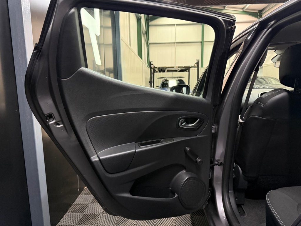 Used Renault Clio 2015 for sale - 78049514: Photo 48