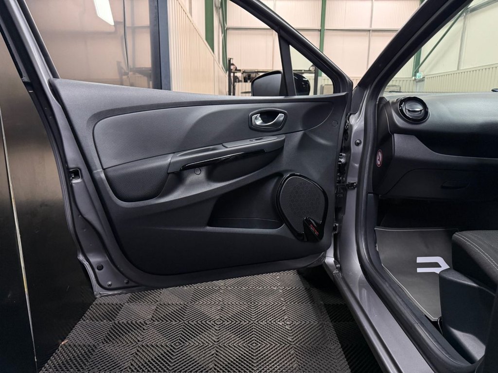 Used Renault Clio 2015 for sale - 78049514: Photo 49