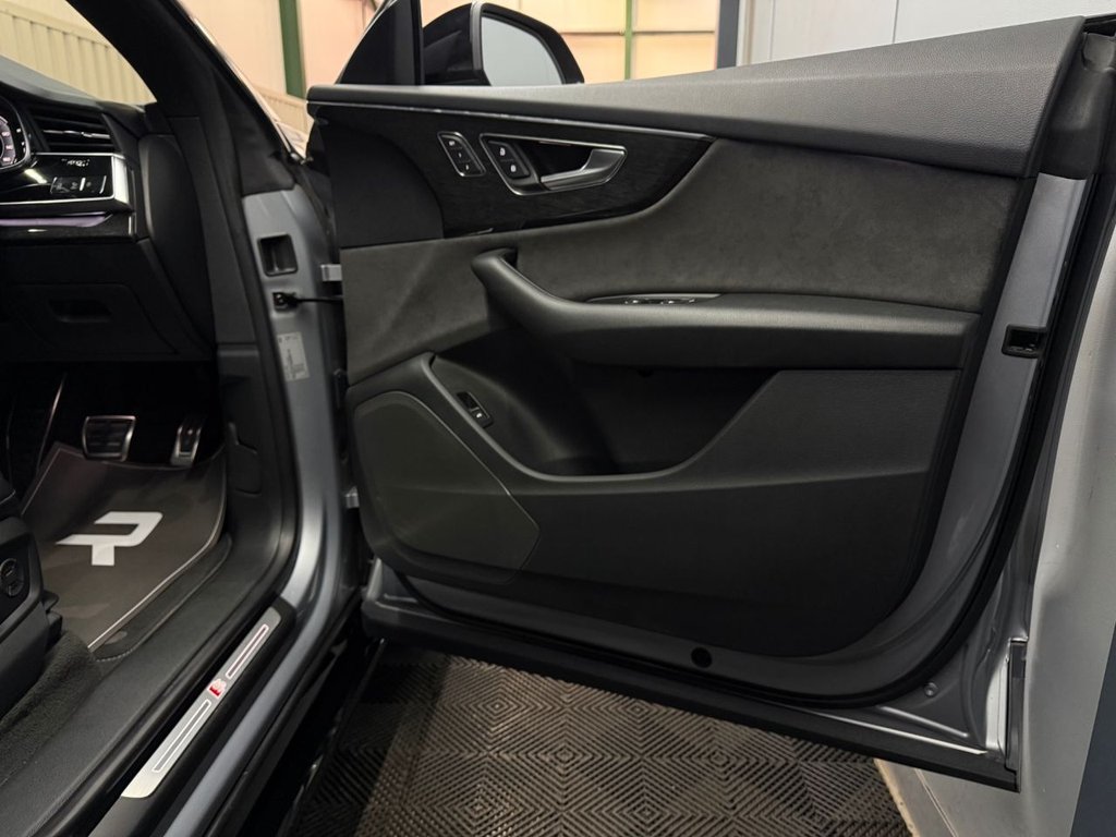 Used Audi Q8 2018 for sale - 77133129: Photo 45