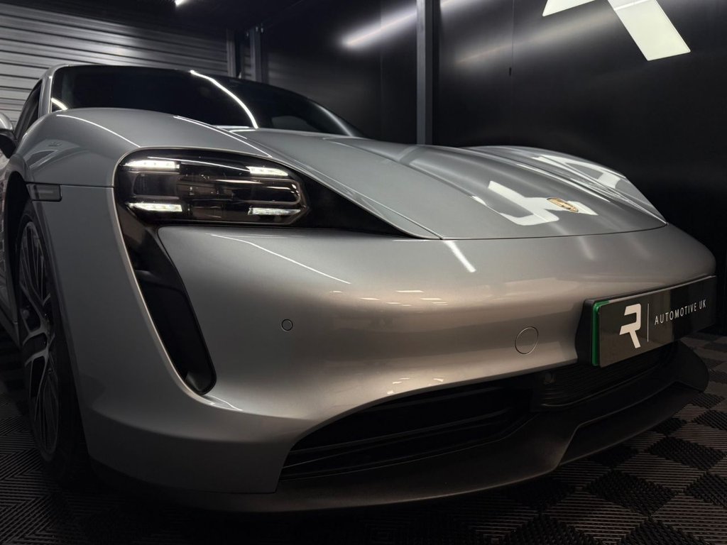 Used Porsche Taycan 2020 for sale - 77850190: Photo 18