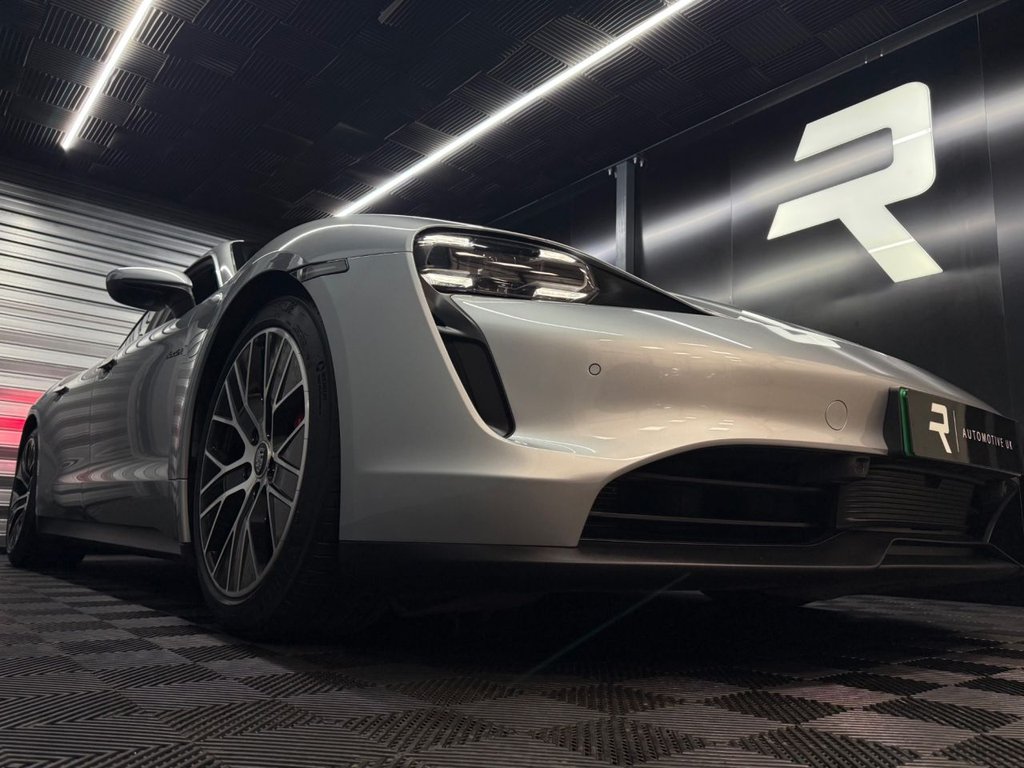 Used Porsche Taycan 2020 for sale - 77850190: Photo 21