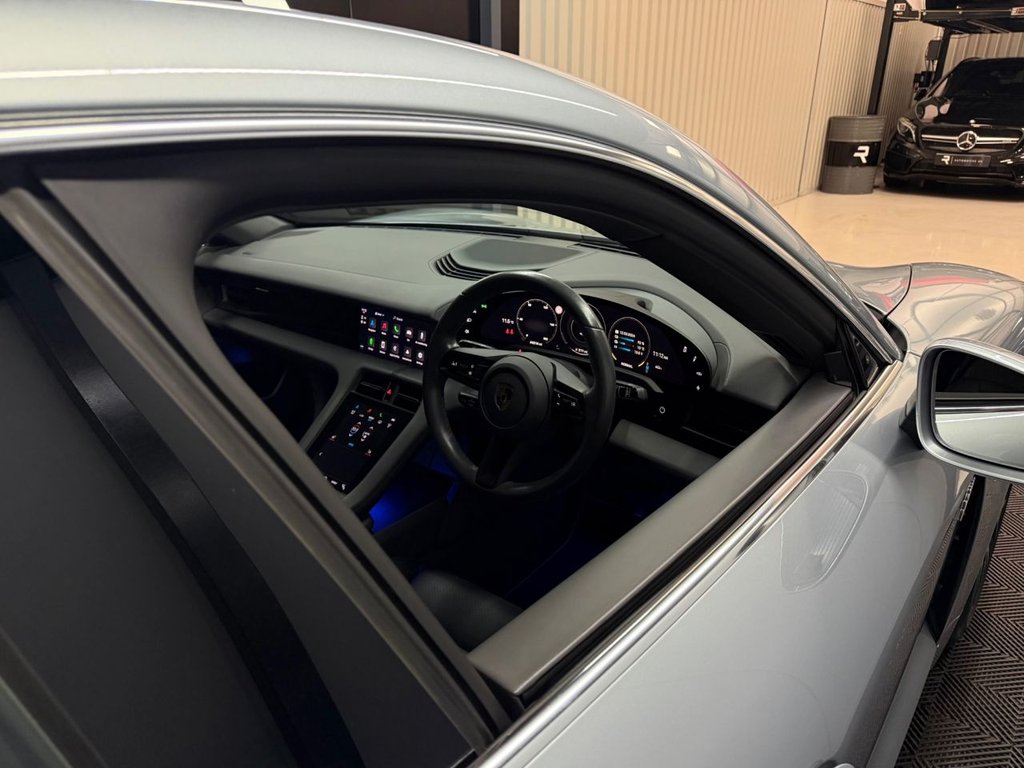 Used Porsche Taycan 2020 for sale - 77850190: Photo 30