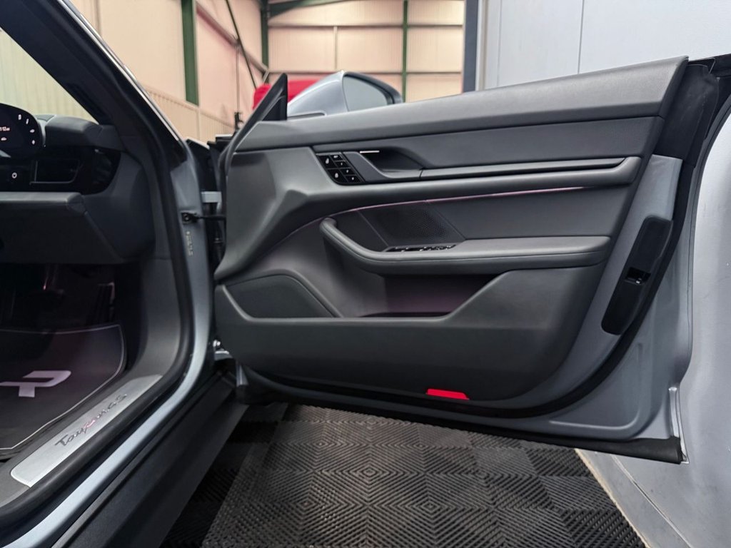 Used Porsche Taycan 2020 for sale - 77850190: Photo 33