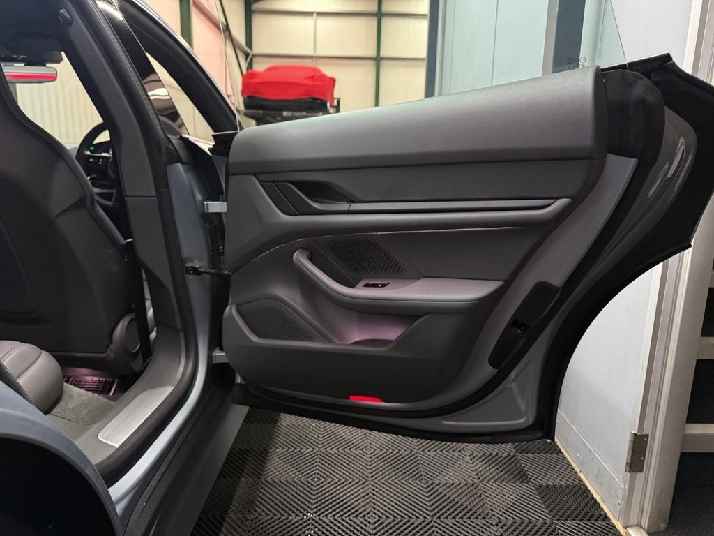 Used Porsche Taycan 2020 for sale - 77850190: Photo 34