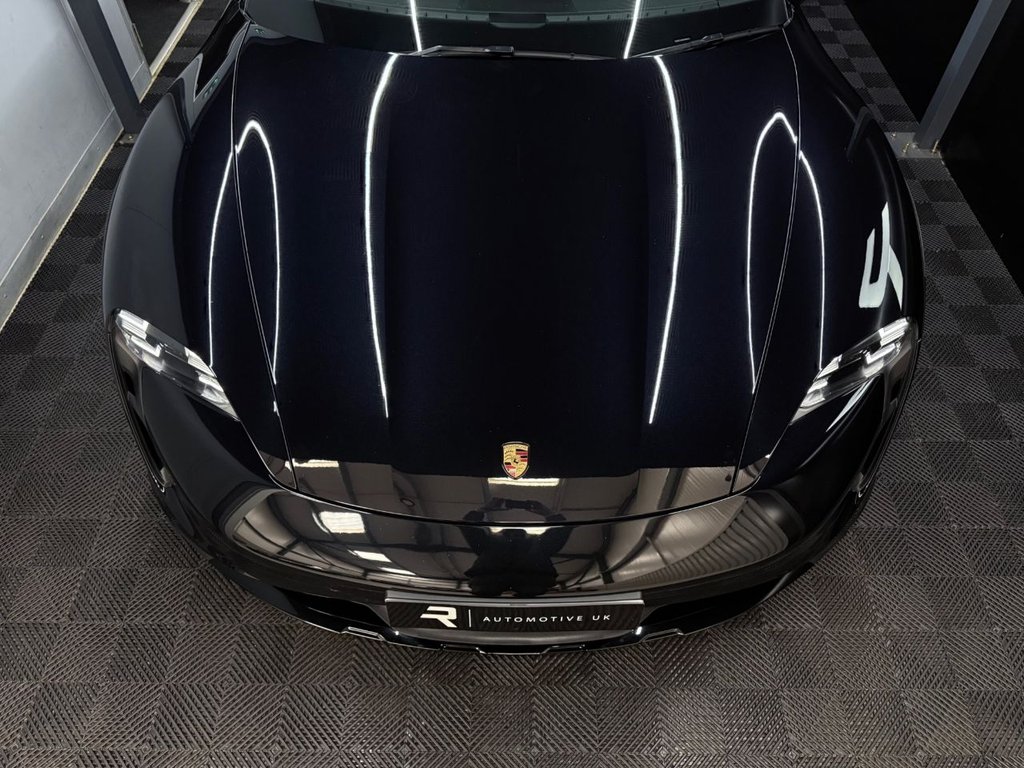 Used Porsche Taycan 2021 for sale - 76356312: Photo 12