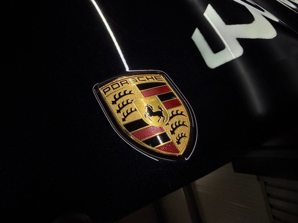 Used Porsche Taycan 2021 for sale - 76356312: Photo 18