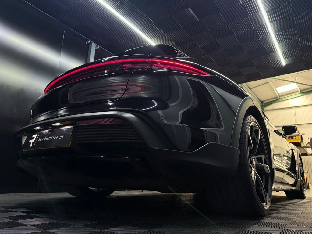 Used Porsche Taycan 2021 for sale - 76356312: Photo 27