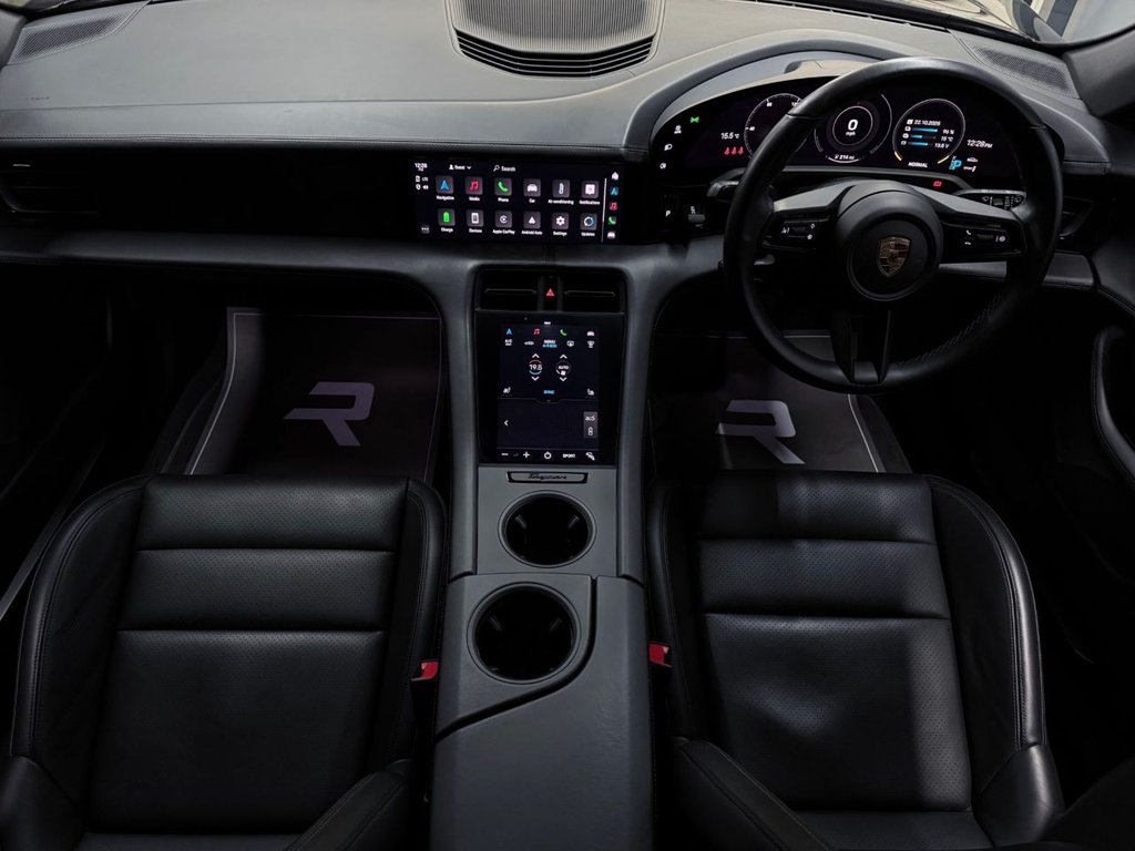 Used Porsche Taycan 2021 for sale - 76356312: Photo 37