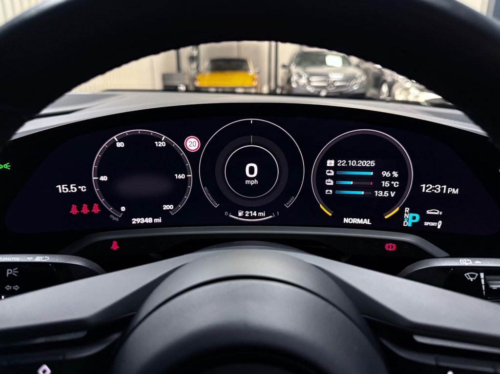 Used Porsche Taycan 2021 for sale - 76356312: Photo 38