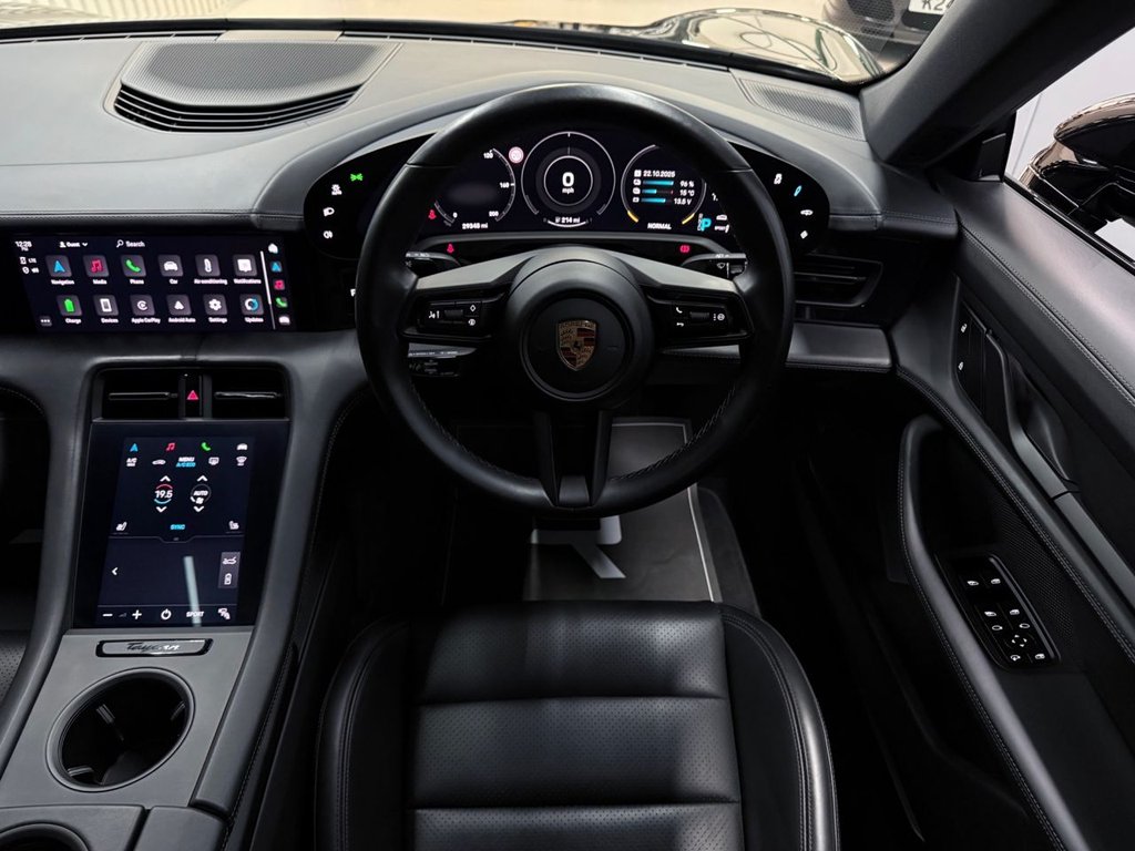 Used Porsche Taycan 2021 for sale - 76356312: Photo 39