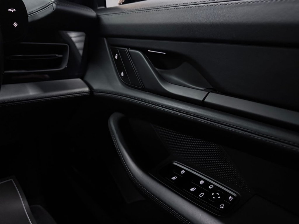 Used Porsche Taycan 2021 for sale - 76356312: Photo 45