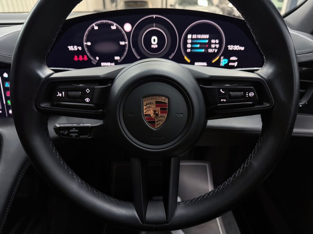 Used Porsche Taycan 2021 for sale - 76356312: Photo 46