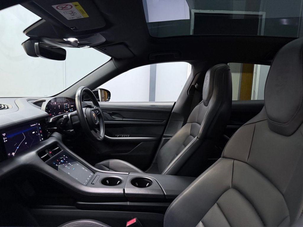 Used Porsche Taycan 2021 for sale - 76356312: Photo 50