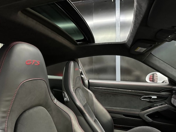 Used Porsche 911 2018 for sale - 75456734: Photo 15