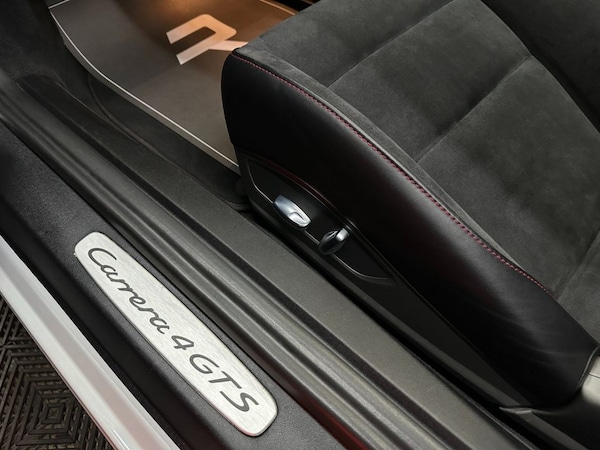 Used Porsche 911 2018 for sale - 75456734: Photo 33