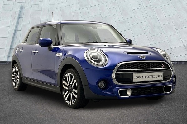 Used MINI Hatch 2019 for sale - 76137255: Photo 1