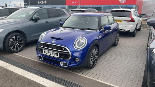 Used MINI Hatch 2019 for sale - 76137255: Photo 2