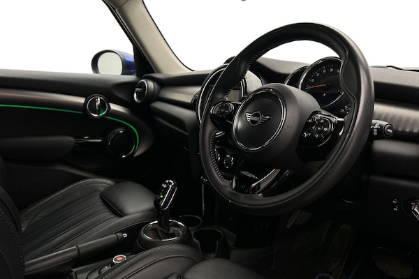 Used MINI Hatch 2019 for sale - 76137255: Photo 6