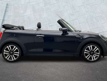Used MINI Convertible 2021 for sale - 75060537: Photo