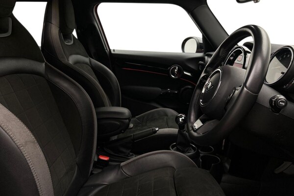 Used MINI Hatch 2022 for sale - 75635312: Photo 11