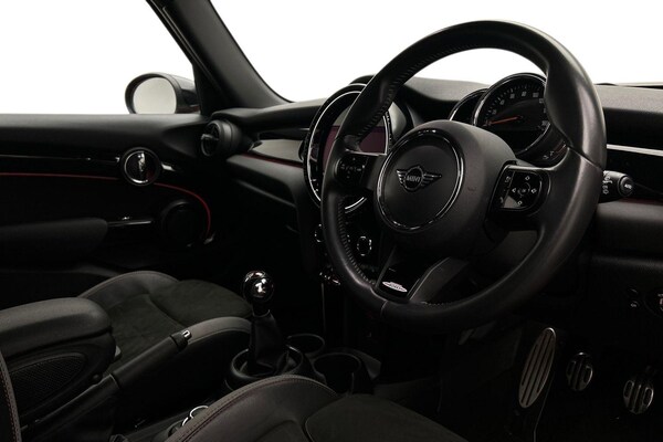 Used MINI Hatch 2022 for sale - 75635312: Photo 6