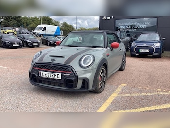 Used MINI Convertible 2024 for sale - 76012428: Photo