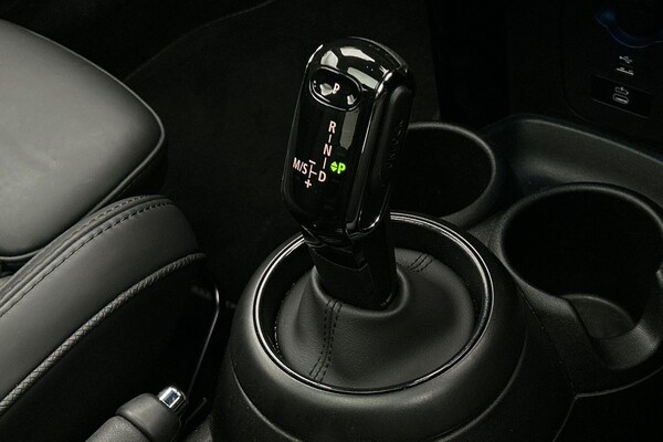Used MINI Hatch 2024 for sale - 76084354: Photo 10