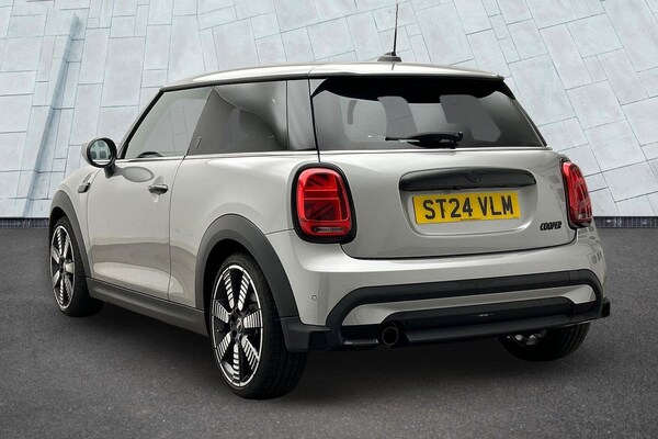 Used MINI Hatch 2024 for sale - 76084354: Photo 2