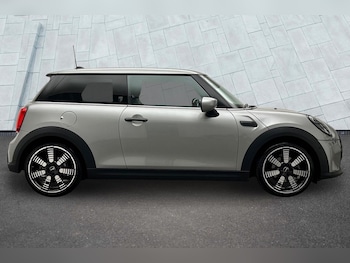Used MINI Hatch 2024 for sale - 76084354: Photo 3