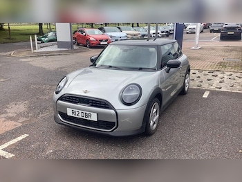 Used MINI Hatch 2024 for sale - 75964507: Photo 2