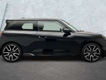 Used MINI Hatch 2024 for sale - 74908778: Photo