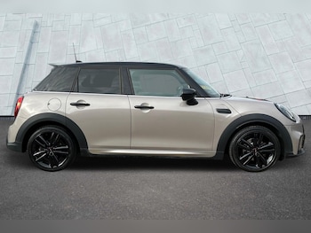 Used MINI Hatch 2022 for sale - 75634272: Photo 3