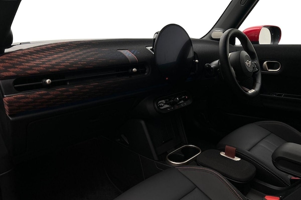 Used MINI Hatch 2025 for sale - 75051702: Photo 8