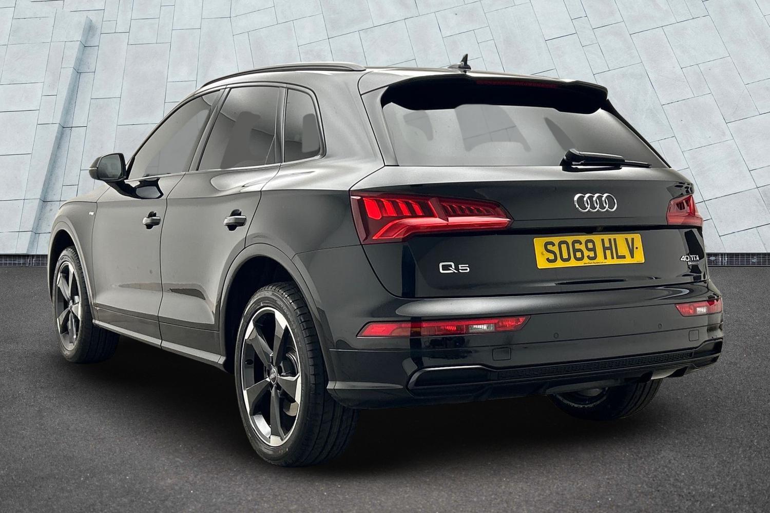 Used Audi Q5 2019 for sale - 75729885: Photo 2