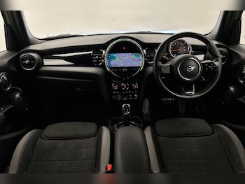 Used MINI Hatch 2022 for sale - 75635178: Photo 4