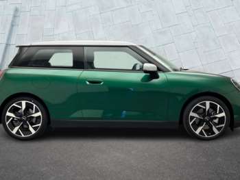 Used MINI Hatch 2024 for sale - 74908750: Photo