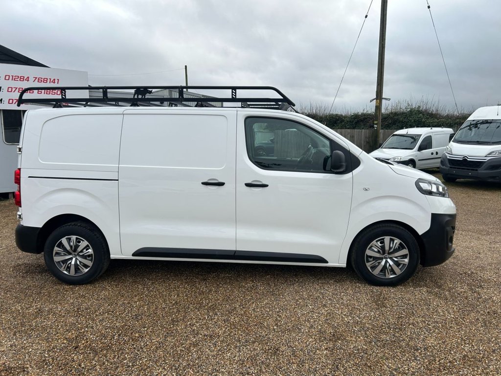 Used Vauxhall Vivaro 2022 for sale - 76724670: Photo 5