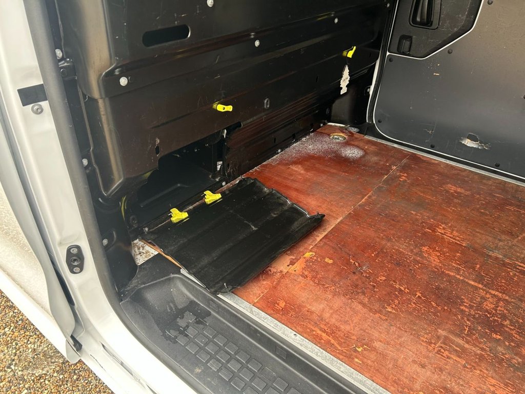Used Vauxhall Vivaro 2022 for sale - 76417834: Photo 22