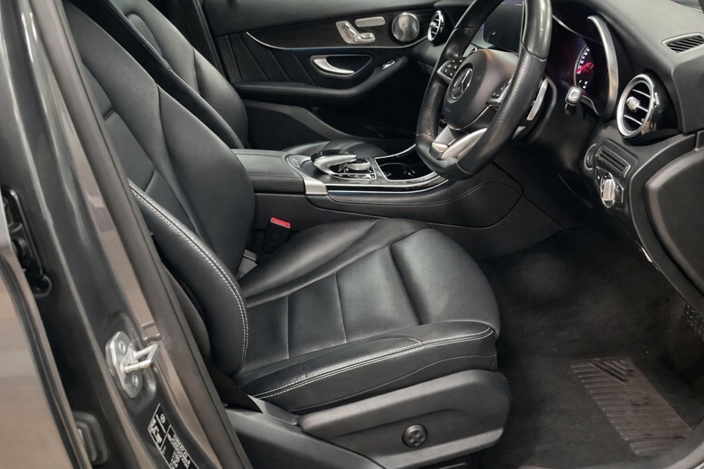 Used Mercedes-Benz GLC 2017 for sale - 77780893: Photo 2