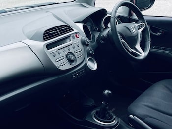 Used Honda Jazz 2010 for sale - 79221059: Photo