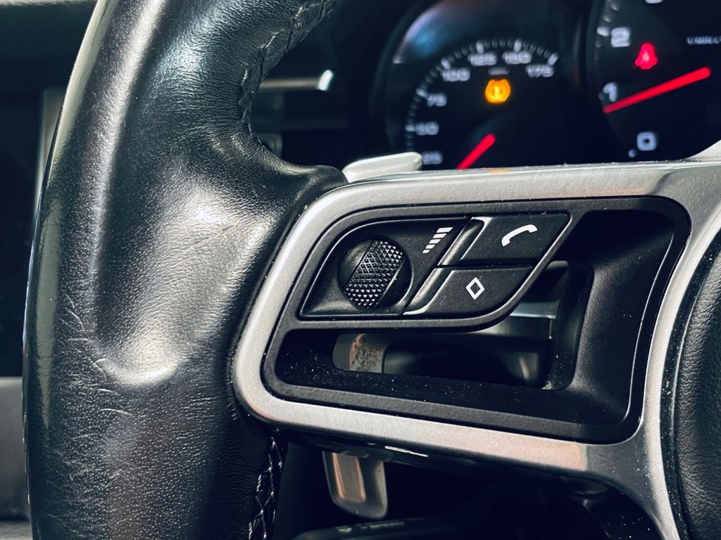 Used Porsche Macan 2018 for sale - 77256181: Photo 15