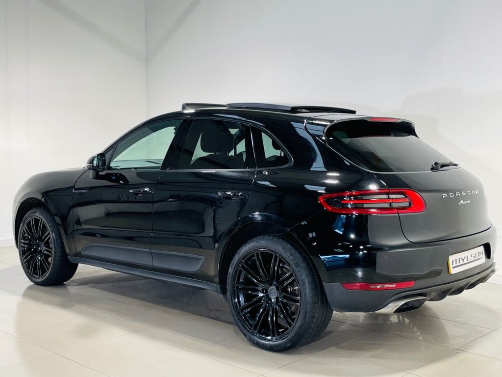 Used Porsche Macan 2018 for sale - 77256181: Photo 3