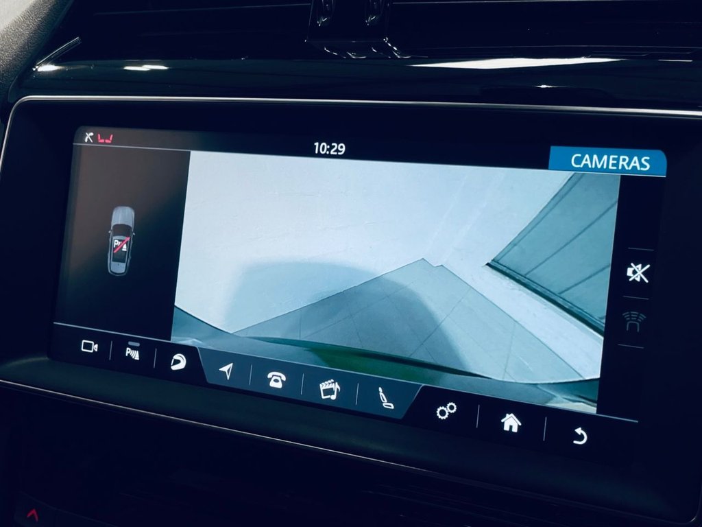 Used Jaguar F-Pace 2017 for sale - 77048969: Photo 9